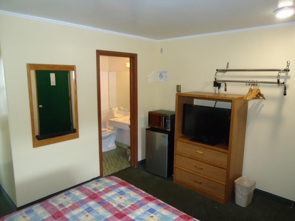 Tower Motel Green Bay Szoba fotó